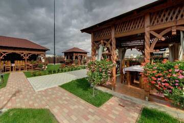 Фотографии Гостевой дом Pensiunea Cabana Soimul г. Comăneşti (Румыния) №2 Фото Гостевой дом Pensiunea Cabana Soimul г. Comăneşti 2